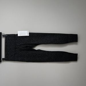 Lululemon NWT Wunder Under HR Tight 28' inseam size 6